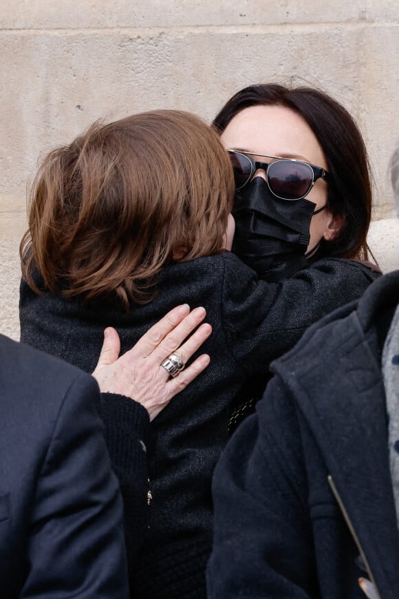 Gaëlle Pietri (ex-compagne du défunt) et son fils Orso - Sorties des obsèques (bénédiction) de Gaspard Ulliel en l'église Saint-Eustache à Paris. Le 27 janvier 2022 © Jacovides-Moreau / Bestimage 