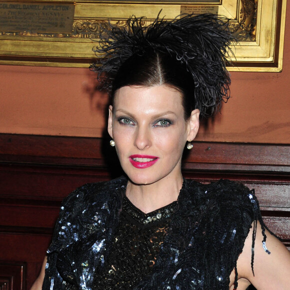 Linda Evangelista - Gala pour la mode au lycée français de New York le 17 mars 2012