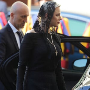 Le prince Albert II de Monaco et la princesse Charlène de Monaco arrivent au Vatican pour un entretien privé avec le pape François, le 20 juillet 2022. © Evandro Inetti/Zuma Press/Bestimage 