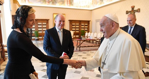 Albert et Charlène de Monaco en visite au Vatican. @ Instagram / Monaco