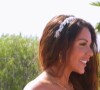 Laura Lempika essaie sa robe de mariée dans "Le Reste du monde, romance à Ibiza", épisode du 21 juillet 2022