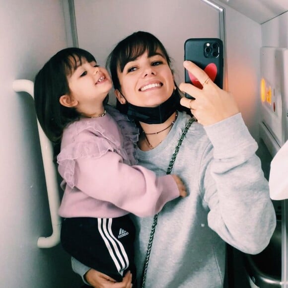 Alizée Lyonnet en famille sur Instagram.