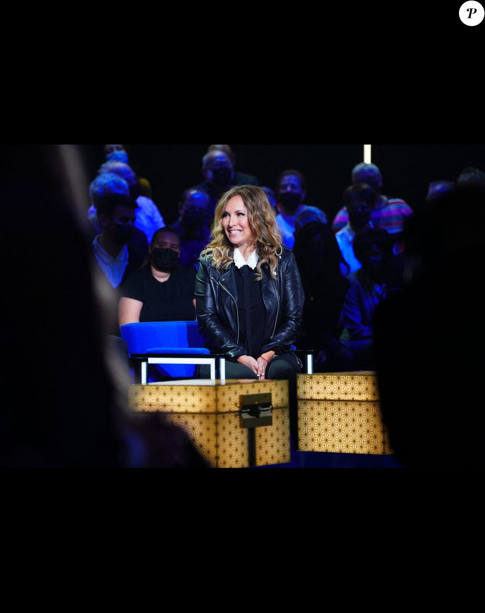 Hélène Segara - Enregistrement de l'émission "La boîte à secrets 12", présentée par F.Bollaert et diffusée le 17 décembre sur France 3. Le 5 octobre 2021 © Rubens Hazon / Bestimage