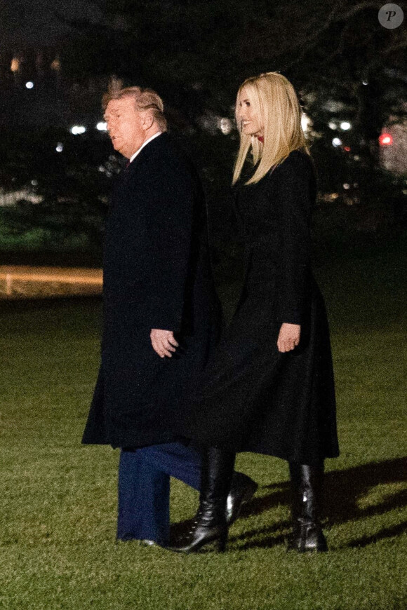 Le président Donald Trump et sa fille Ivanka, et conseillère, quittent la Maison Blanche pour se rendre en Georgie le 4 janvier 2021