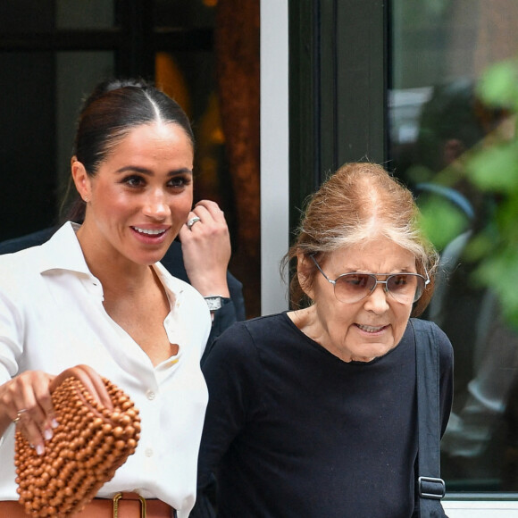 Meghan Markle, duchesse de Sussex, et l'icône féministe Gloria Steinem se sont rencontrées à New York. Meghan Markle a révélé dans une récente interview qu'elle pourrait faire équipe avec Steinem pour rallier le soutien à l'amendement sur l'égalité des droits. New York, le 18 juillet 2022. 
