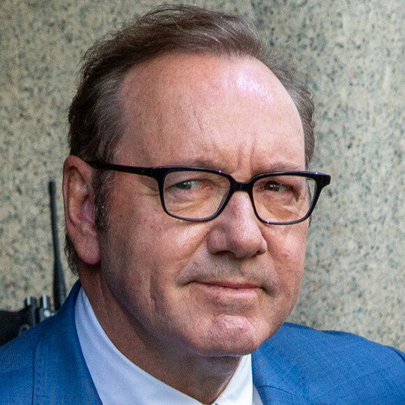 Kevin Spacey à la sortie du palais de justice "Old Bailey" à Londres. L'acteur est poursuivi pour quatre agressions sexuelles sur trois hommes. © Tayfun Salci / Zuma Press / Bestimage 