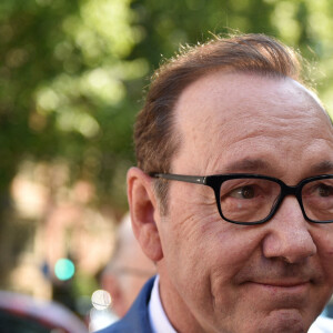 Kevin Spacey, 62 ans, a été formellement inculpé et mis en examen pour quatre chefs d'accusations sexuelles contre trois hommes. Il a aussi été inculpé pour avoir poussé une personne à participer à une activité sexuelle avec pénétration sans son consentement. Il comparaissait devant la Westminster Magistrates Court à 10h. Londres, le 16 juin 2022. © Thomas Krych/Zuma Press/Bestimage 