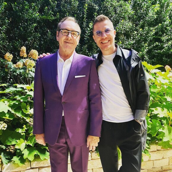 Jean-Edouard Lipa et Kevin Spacey dans un évenement parisien. @ Instagram / Jean-Edouard Lipa