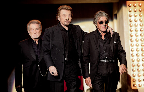 Eddy Mitchell, Johnny Hallyday et Jacques Dutronc lors du concert des "Vieilles Canailles" à l'AccorHotel Arena à Paris le 24 juin 2017. © Andred / Bestimage 