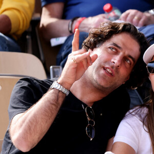 Joyce Jonathan et sa compagnon Martial Paoli - Les célébrités dans les tribunes lors des internationaux de France de Tennis de Roland Garros 2022 à Paris, France, le 2 juin 2022. © Dominique Jacovides/Bestimage 