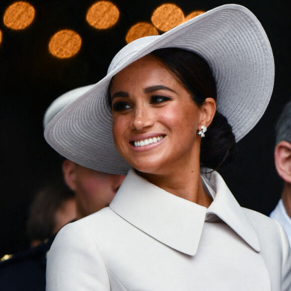 Meghan Markle, duchesse de Sussex - Les membres de la famille royale et les invités lors de la messe célébrée à la cathédrale Saint-Paul de Londres, dans le cadre du jubilé de platine de la reine Elisabeth II d'Angleterre.