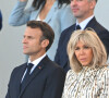 Emmanuel Macron et Brigitte Macron lors du défilé militaire du 14 juillet 2022 place de la Concorde à Paris. © Lionel Urman / Panoramic / Bestimage