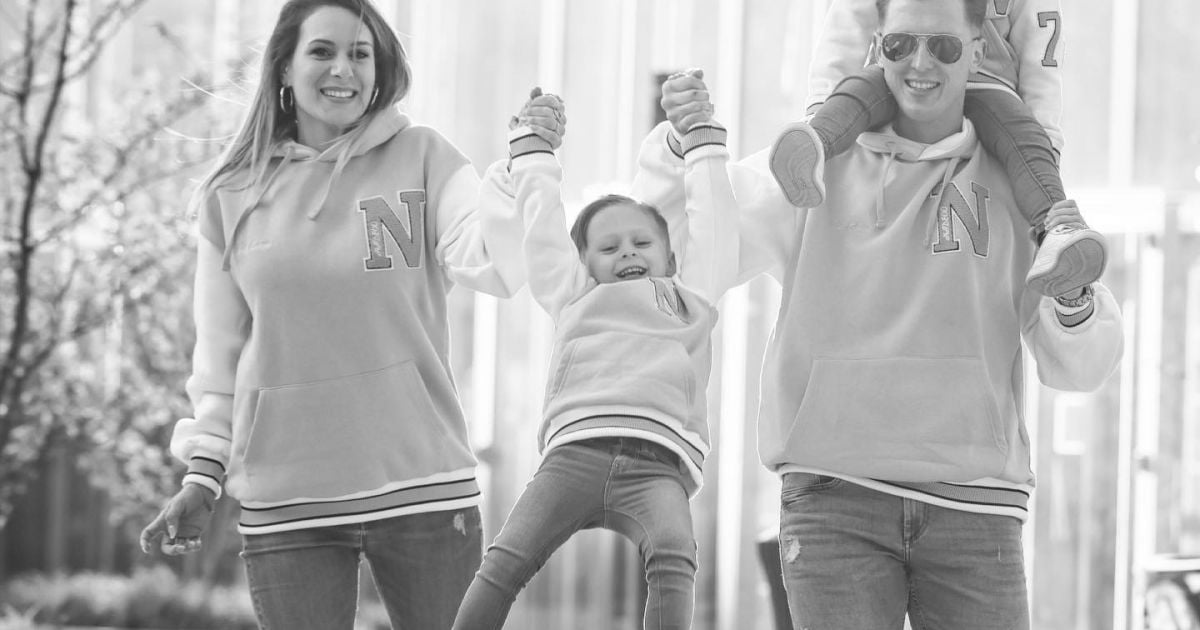 Camille Santoro et Nicolas de Familles nombreuses avec les jumeaux