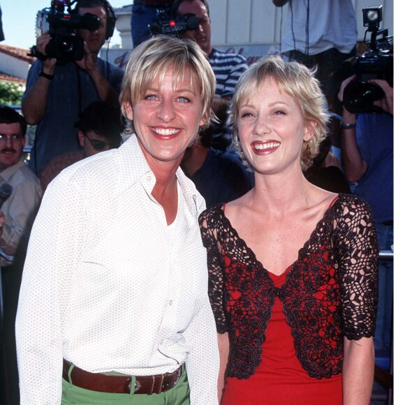 Anne Heche et Ellen DeGeneres en 1997