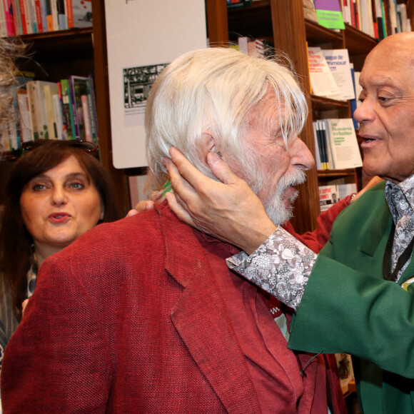 Pierre Richard et Guy Cuevas à la librairie Delamain à Paris, le 8 juin 2022. @ Bertrand Rindoff / Bestimage
