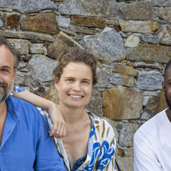 Romain Sardou, Sarah Biasini, Abd Al Malik sont présent pour l'événement "Les Plumes de Ramatuelle", des séances de dédicaces, dont Romain Sardou est le directeur artistique le 10 août 2022. © Cyril Bruneau / Festival de Ramatuelle / Bestimage 