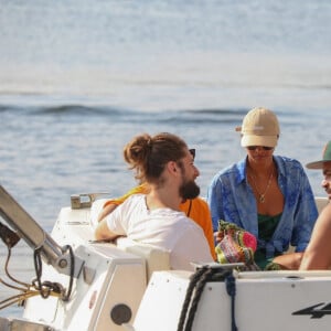 Exclusif - Joakim Noah et sa femme Lais Ribeiro sont allés faire une balade en bateau avec des amis à Rio de Janeiro au Brésil le 3 aout 2022.