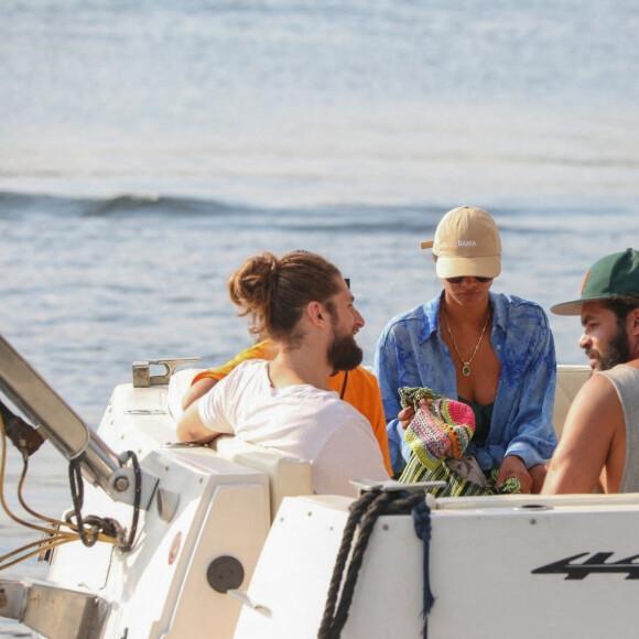 Exclusif - Joakim Noah et sa femme Lais Ribeiro sont allés faire une balade en bateau avec des amis à Rio de Janeiro au Brésil le 3 aout 2022.