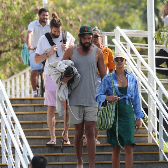 Exclusif - Joakim Noah et sa femme Lais Ribeiro sont allés faire une balade en bateau avec des amis à Rio de Janeiro au Brésil le 3 aout 2022.