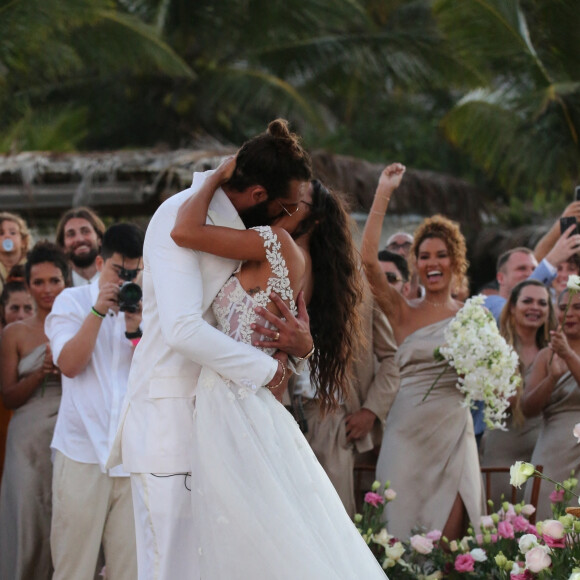 Joakim Noah, Lais Ribeiro - Joakim Noah et Lais Ribeiro se sont mariés devant leurs amis et leur famille sur la plage de Trancoso au Brésil le 13 juillet 2022.