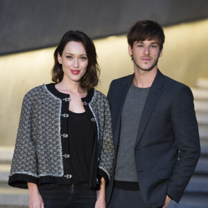 Gaspard Ulliel et sa compagne Gaëlle Pietri - People au Photocall du défilé Chanel Croisière "Paris-Séoul" au Dongdaemun Design Plaza de Séoul le 4 mai 2015 