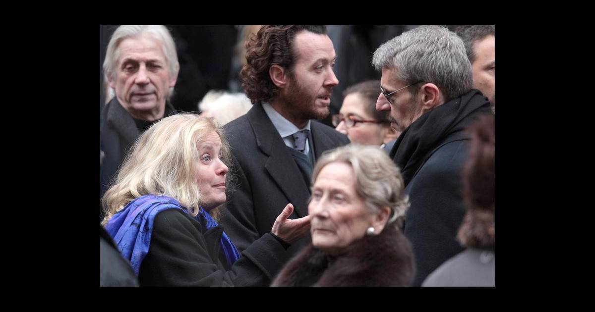 Lambert Wilson Et Sophie Barjac Aux Obseques De George Wilson A L