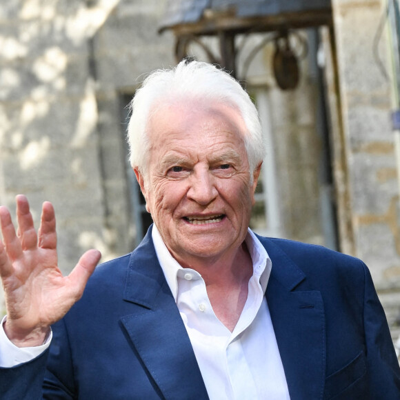 André Dussollier (président du jury) au photocall du jury au jardin des Bardines lors du 15ème festival du film francophone d'Angoulême le 23 août 2022. © Coadic Guirec / Bestimage 
