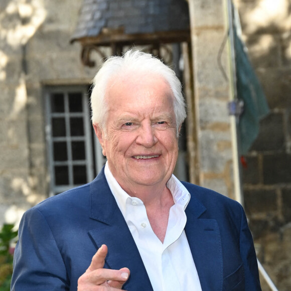 André Dussollier (président du jury) au photocall du jury au jardin des Bardines lors du 15ème festival du film francophone d'Angoulême le 23 août 2022. © Coadic Guirec / Bestimage 