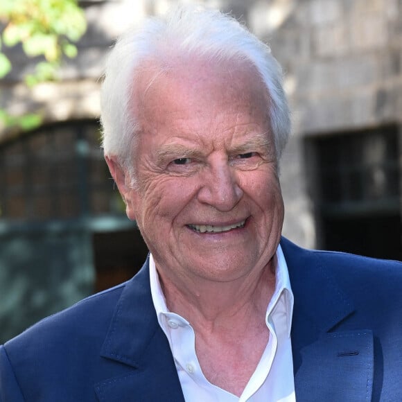 André Dussollier (président du jury) au photocall du jury au jardin des Bardines lors du 15ème festival du film francophone d'Angoulême le 23 août 2022. © Coadic Guirec / Bestimage 