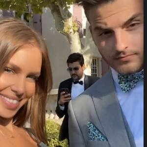 Adixia et Simon Castaldi lors du mariage de Nikola Lozina et Laura Lempika à Aix-en-Provence le 26 août 2022 - Instagram