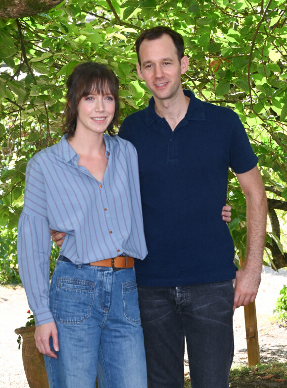 Sara Giraudeau et Benjamin Lavernhe au photocall du film "Le Sixième enfant" lors du 15ème festival du film francophone de Angoulême, France, le 27 août 2022. © Coadic Guirec/Bestimage