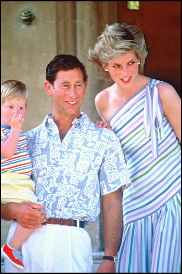 Charles, Diana et le petit Harry