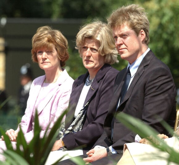 Les soeurs de Diana, Lady Sarah et Lady Jane, et son frère Earl Charles Spencer,