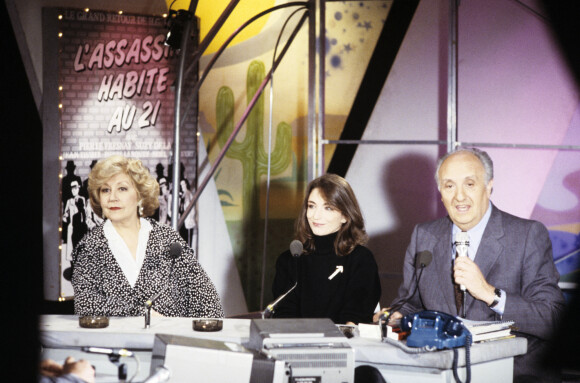 Archives - En France, à Paris, Suzy Delair, Christine Pascal et Pierre Tchernia sur un plateau en mars 1987