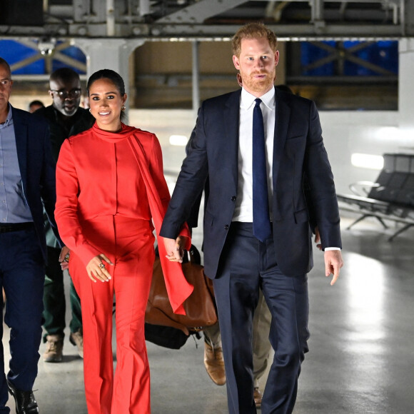Le prince Harry, duc de Sussex et Meghan Markle, duchesse de Sussex, arrivent au "One Young World Summit 2022" à Manchester, le 5 septembre 2022.