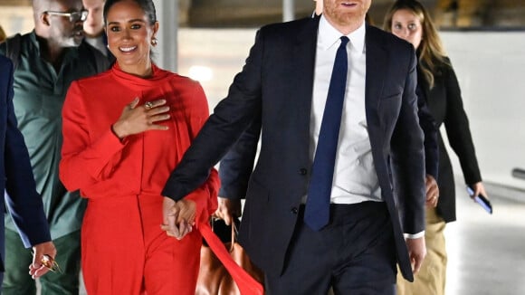 Meghan Markle en total look rouge vibrant : la femme d'Harry trop "égocentrique", attise les critiques