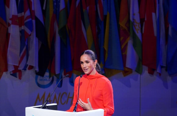 Le prince Harry, duc de Sussex et Meghan Markle, duchesse de Sussex, lors du "One Young World Summit 2022" à Manchester, le 5 septembre 2022.  The Duke and Duchess of Sussex attend the One Young World 2022 Manchester Summit at Bridgewater Hall, Manchester, during their visit to the UK. September 5th, 2022. 