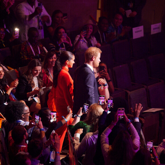 Le prince Harry, duc de Sussex et Meghan Markle, duchesse de Sussex, lors du "One Young World Summit 2022" à Manchester, le 5 septembre 2022.