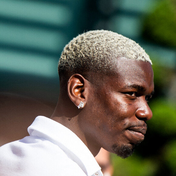 Paul Pogba arrive dans un centre médical de Turin avant de jouer avec la Juventus.