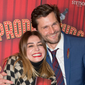 Julie Zenatti, Alexis Michalik (metteur en scène de la pièce) - Soirée de gala à l'occasion de la première de la pièce "Les producteurs" au Théâtre de Paris à Paris le 2 décembre 2021 © Christophe Clovis / Bestimage