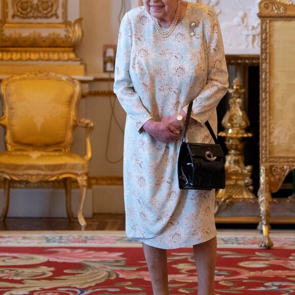 La reine Elisabeth II d'Angleterre lors d'une réception en l'honneur du travail effectué par l"organisation "Queen's Trust" au palais de Buckingham à Londres. Le 17 octobre 2019 