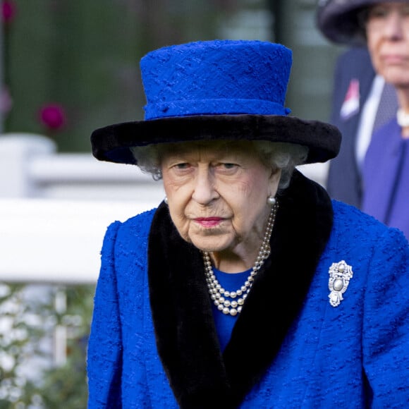 La reine Elisabeth II d'Angleterre lors des Champions Day à Ascot. Le 16 octobre 2021 