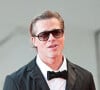 Brad Pitt (producteur de "Blonde") : Ses baskets Adidas ne sont pas passées inaperçues - Red Carpet du film "Blonde" lors de la 79ème édition du festival international du film de Venise, la Mostra le 8 septembre 2022. © LaPresse / Panoramic / Bestimage