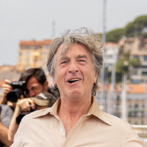 François Cluzet au photocall de "Mascarade" lors du 75ème Festival International du Film de Cannes, le 28 mai 2022. © Olivier Borde / Bestimage 