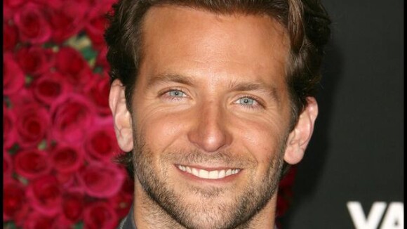 Bradley Cooper : Si séduisant mais... son autobronzant l'a trahi ! Il fait tache !