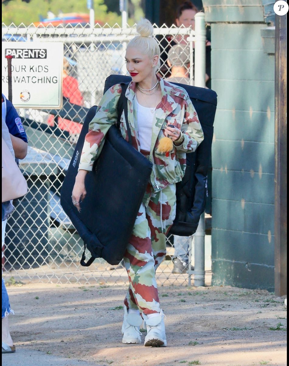 Gwen Stefani va assister au match de baseball de son fils à Sherman Oaks le 26 mars 2022.