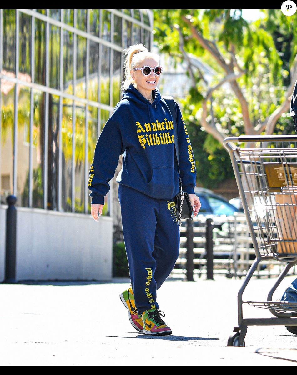 Exclusif - Gwen Stefani et son mari Blake Shelton vont faire leurs courses à Los Angeles, Californie, Etats-Unis, le 9 mars 2022.