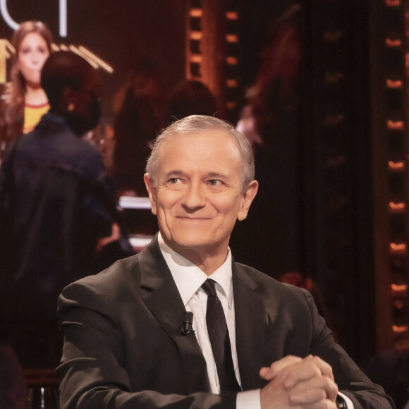 Exclusif - Francis Huster sur le plateau de l'émission "On est en Direct" (OEED) diffusée sur France 2 le 15 janvier 2022 © Jack Tribeca / Bestimage