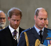 Le prince Harry, duc de Sussex, Meghan Markle, duchesse de Sussex, Le prince William, prince de Galles, Le prince Edward, duc d'Edimbourg - Intérieur - Procession cérémonielle du cercueil de la reine Elisabeth II du palais de Buckingham à Westminster Hall à Londres
