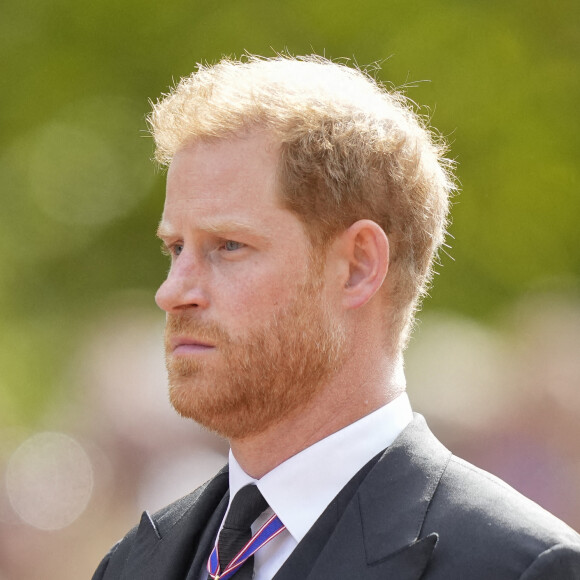 Le prince Harry, duc de Sussex - Procession cérémonielle du cercueil de la reine Elisabeth II du palais de Buckingham à Westminster Hall à Londres, Royaume Uni. 